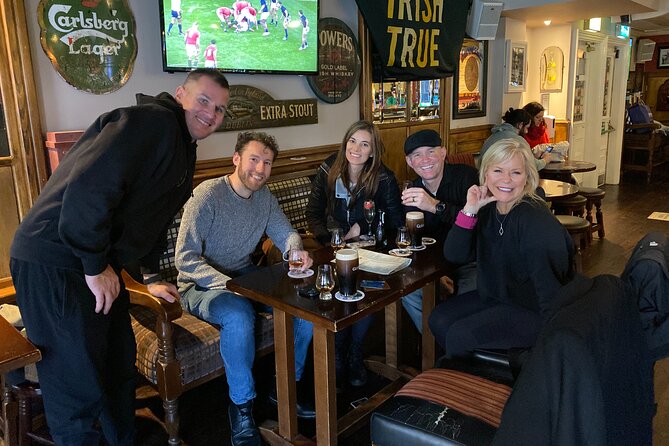 Irish Traditional Pub and History Tour with Expert Local Guide - First stop: Irish food and a traditional pub table