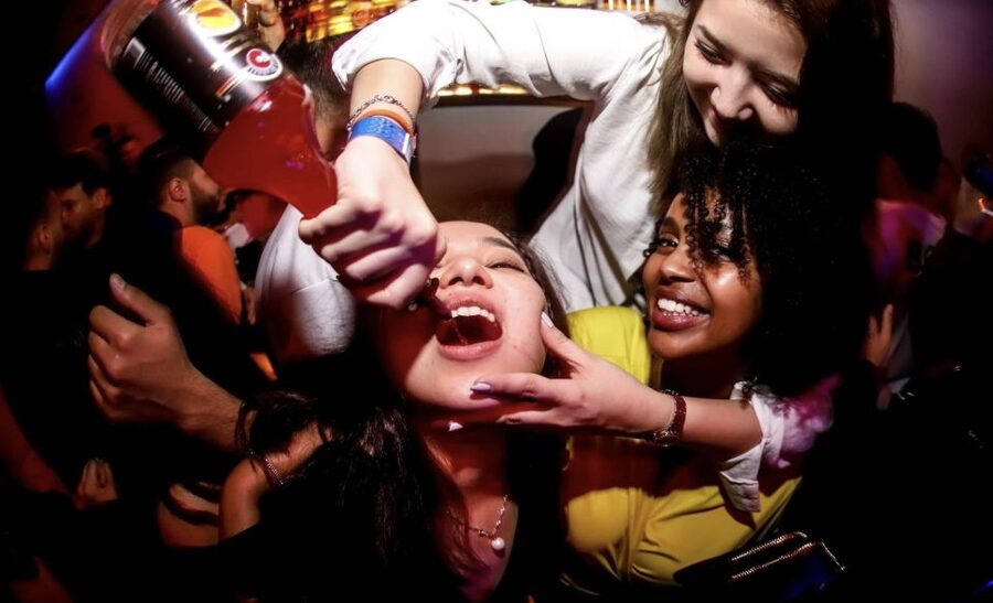 Istanbul: Party Pub Crawl with Party Bus - Starting with games, Raki, and easy introductions