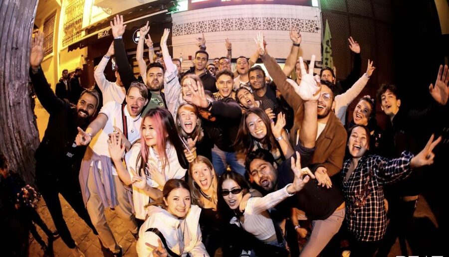 Istanbul: Party Pub Crawl with Party Bus - Why the hosts matter more than the route