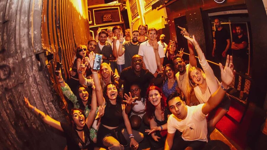 Istanbul: Rooftop Pub Crawl with Party Bus - Key points at a glance