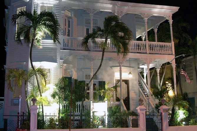 Key West Haunted Pub Crawl and Ghost Tour with Free T-Shirt - Robert the Doll at the Artist House