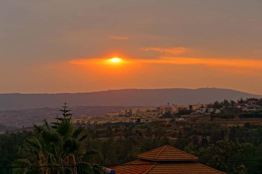 Kigali: Sunset Drinks, Dinner, and Nightlife Tour - Meeting at Lemon Kigali in Kimihurura