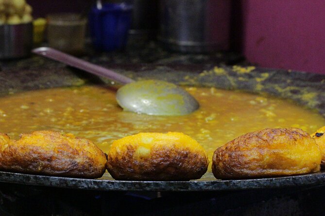 Kolkata Midtown Madness- A Street Food & Nightlife Tour - Shobhabazar and the old fritter shop