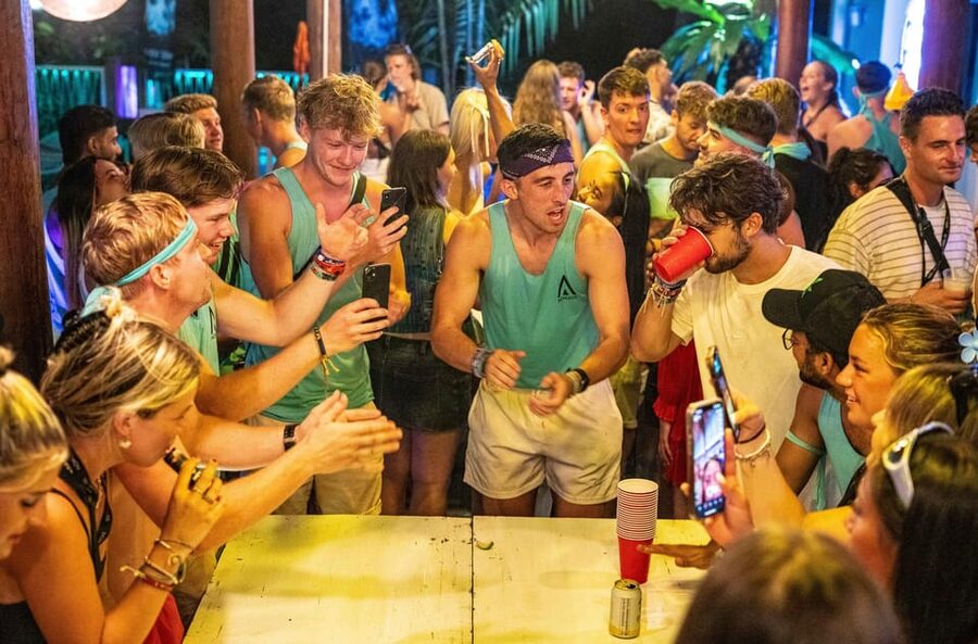 Krabi Pub Crawl - Join Nomads For The Best Night in Ao Nang! - The main concern: pub crawl or one long club stop?