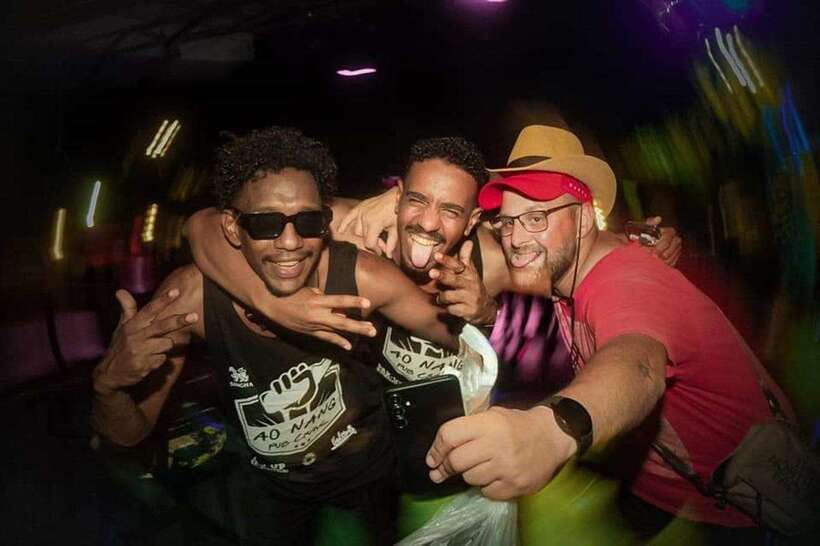 Krabi Pub Crawl - The Best Nightlife Tour in Ao Nang! - Who will enjoy this crawl most