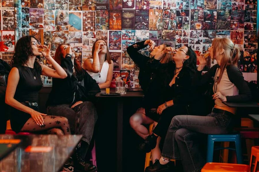 Krakow: 6 pm Tipsy Bar Tour With Karaoke+Twist (Thu-Fri-Sat) - Key points to know before booking