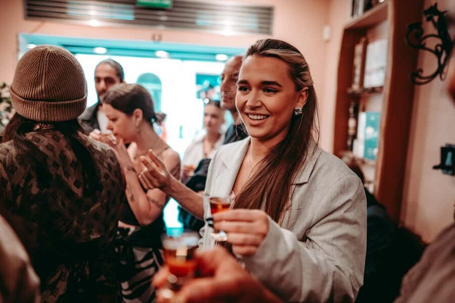 Krakow: 6 pm Tipsy Bar Tour With Karaoke+Twist (Thu-Fri-Sat) - Starting at Bracka 4 at 6 pm