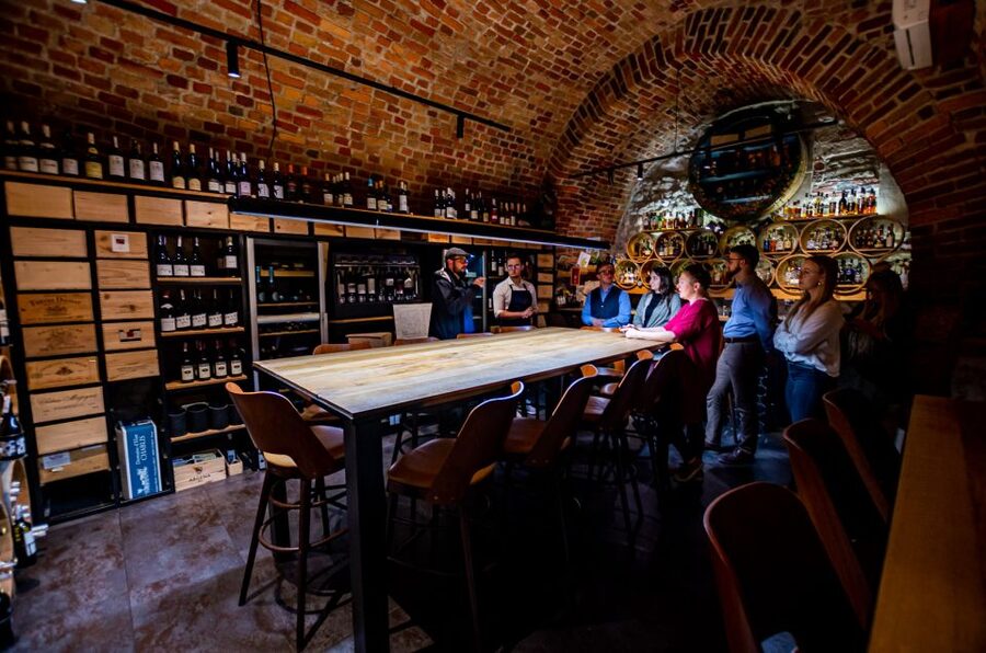 Krakow: Guided Wine Bar Tour with Tastings and Snacks - Starting at Winosfera on Plac Szczepański