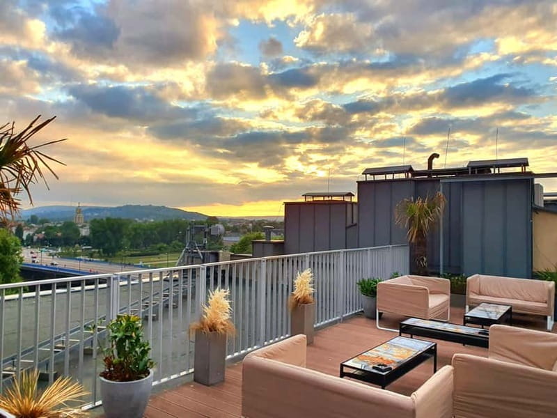 Krakow: Hidden Rooftop Bar Reservation with 1 Cocktail - Key points to know before you go