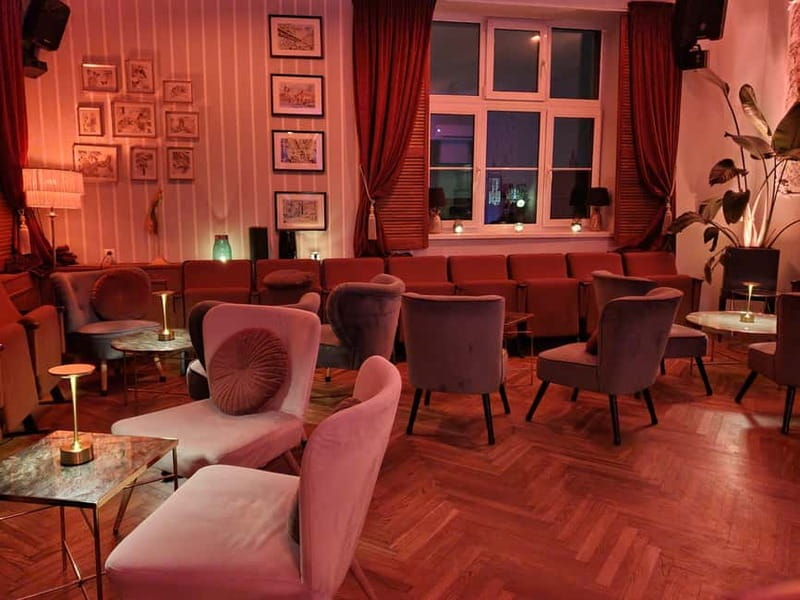 Krakow: Hidden Rooftop Bar Reservation with 1 Cocktail - Sunday music and the changing mood after dark