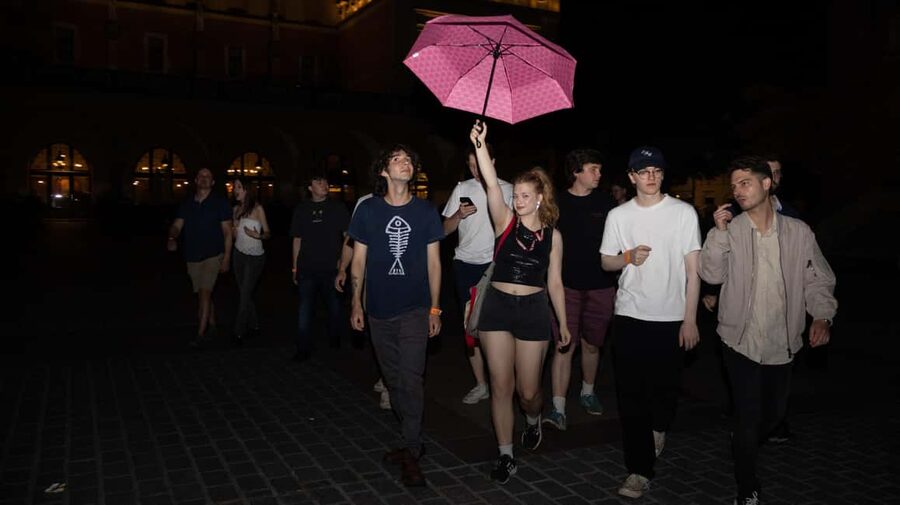 Krakow: Pub Crawl with Shots, Drinks & Skip-the-Line Entry - Key points at a glance