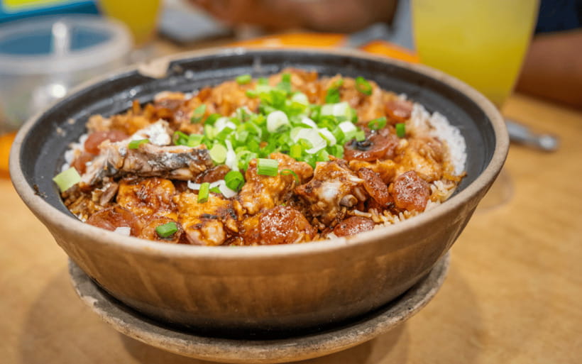 Kuala Lumpur: Nightlife Street Food Tour with 6 Tastings - Roti canai at Hamza Cafe vs Kandar