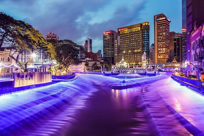 Kuala Lumpur: Nightlife Walking Tour with Local Guide - Rooftop views and the Vertigo stop