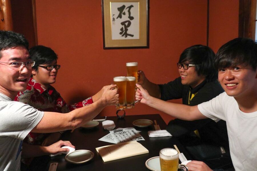 Kyoto : Bar Hopping Tour in Pontocho Alley at Night - What the guide adds to the night