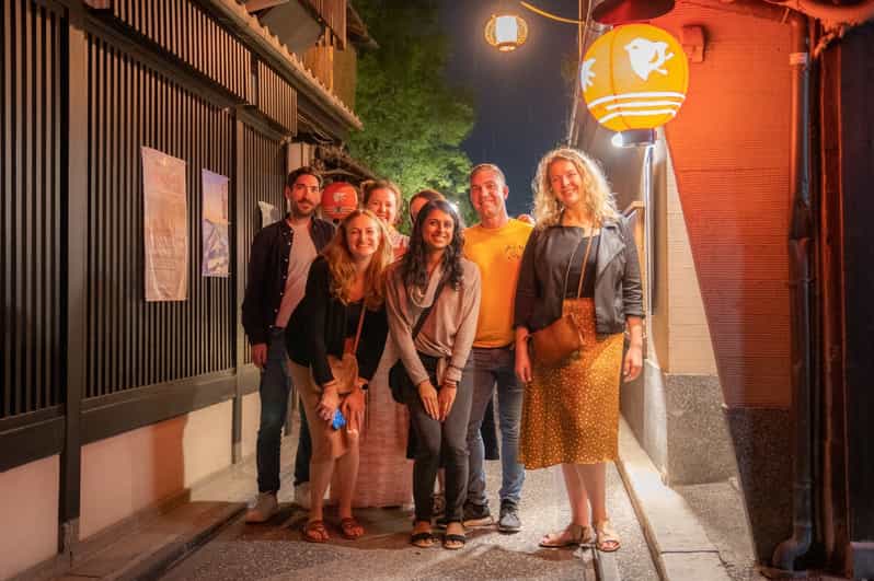 Kyoto: Izakaya Bars Guided Walking Tour - Kiyamachi and the small-bar experience