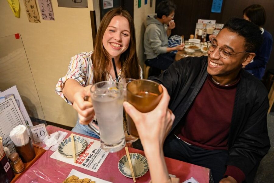 Kyoto: Izakaya Food Tour with Local Guide - The meeting point and evening logistics