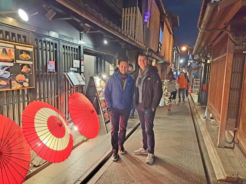 Kyoto: Izakaya Nightlife Tour with Local Guide - Meeting Hiro beneath Kyoto’s Kabuki theater