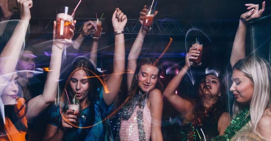 Las Vegas: Bachelorette Party Bus Club Crawl - What the $54 Las Vegas crawl actually includes