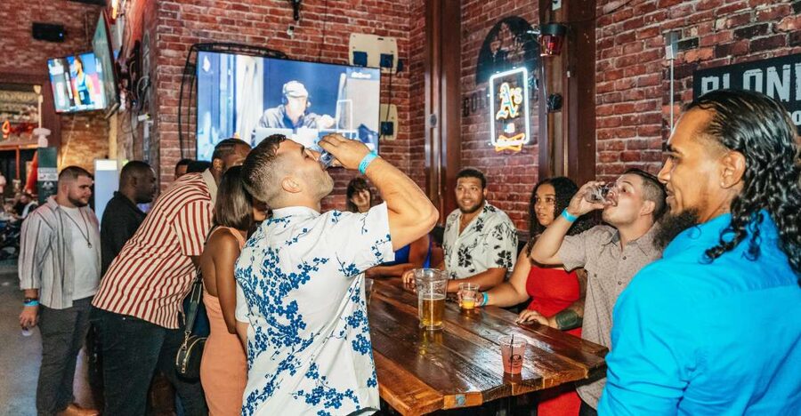 Las Vegas: Club Crawl and Party Bus with Free Drinks - Key points to know before booking
