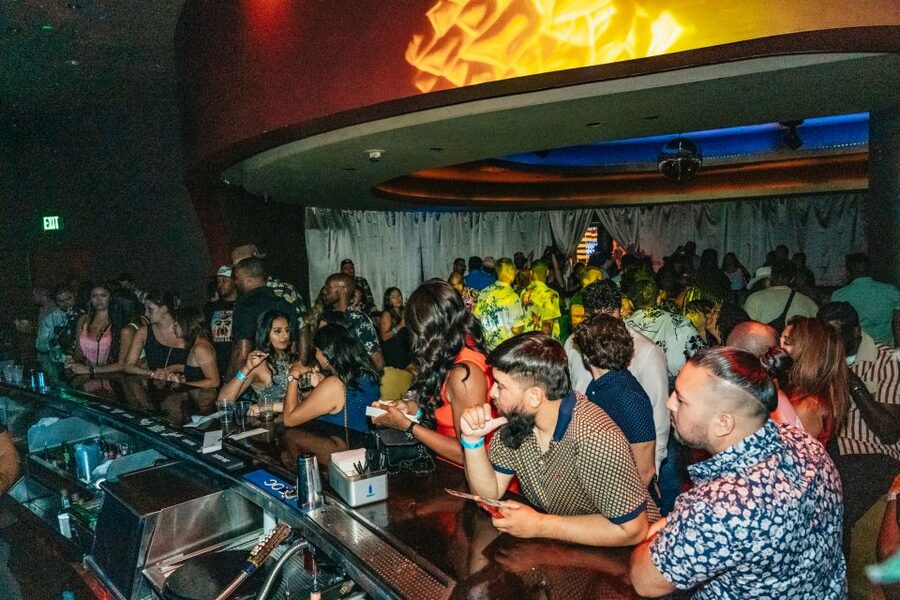 Las Vegas: Club Crawl and Party Bus with Free Drinks - Dress code and what to carry