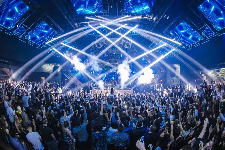 Las Vegas: Club Crawl by Party Bus w/ Free Drinks - Key points to know before you book