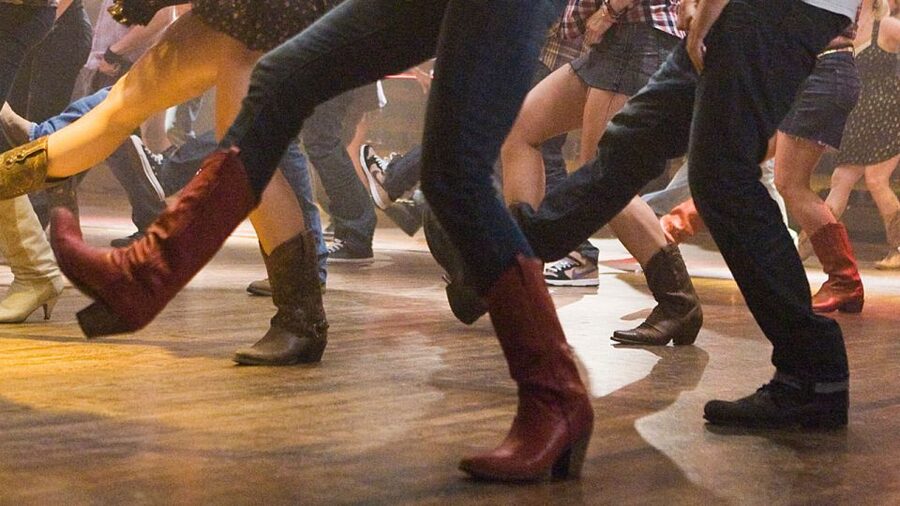 Las Vegas: Country Bar Crawl by Party Bus w/ Mixed Drinks - What the three stops can add