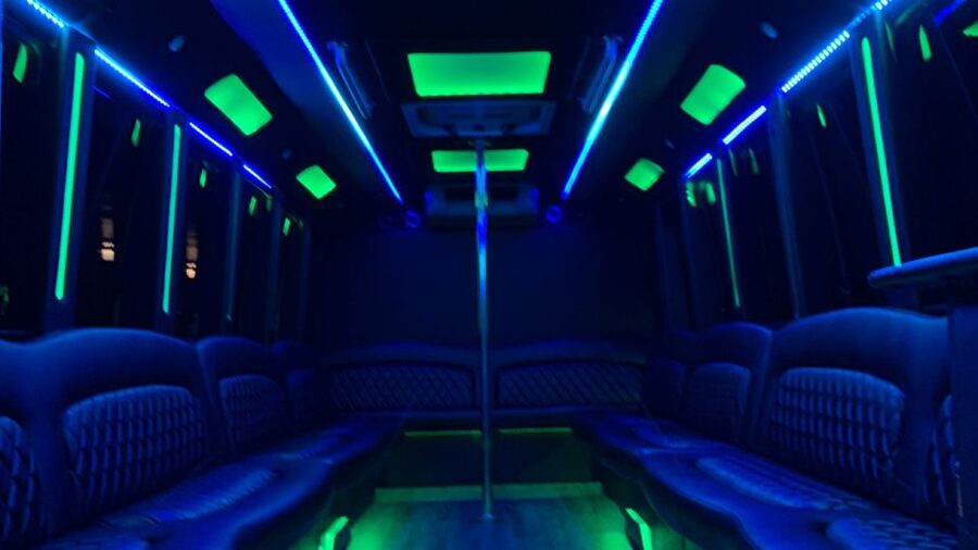 Las Vegas: Country Bar Crawl by Party Bus w/ Mixed Drinks - The social side is a real part of the value