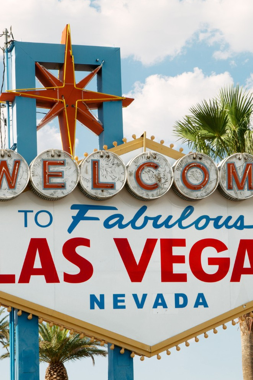 Las Vegas: Mobsters, Casinos, and Speakeasy Bar Crawl - Why old Las Vegas works better on foot