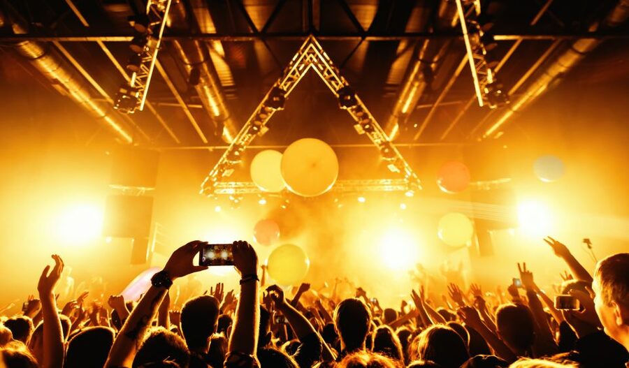 Las Vegas: Party Bus Nightclub Crawl - Club one: a quick start to the night