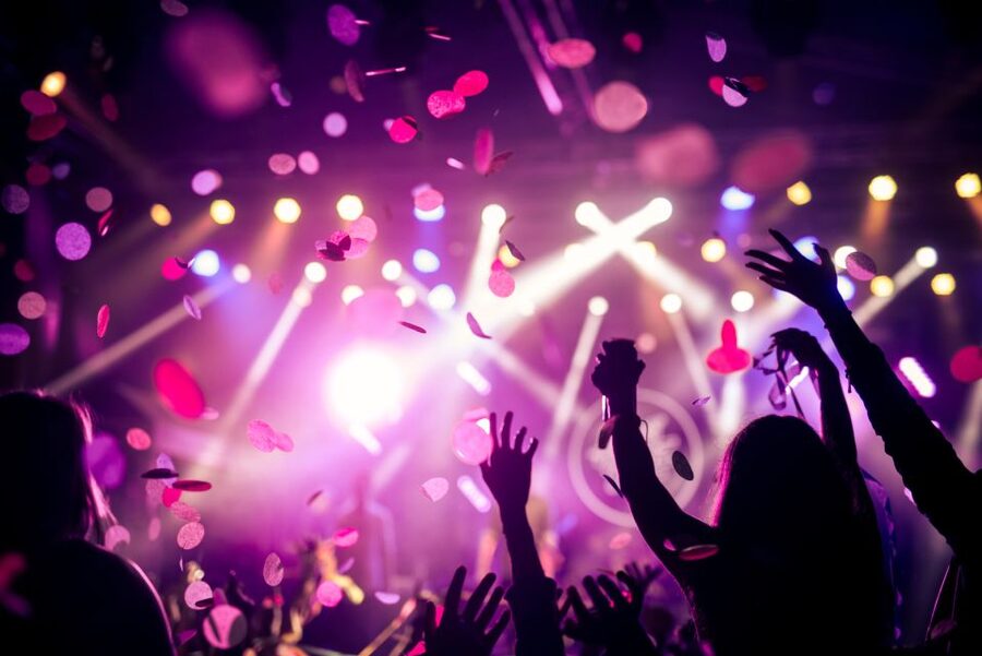 Las Vegas: Party Bus Nightclub Crawl - Drink specials and the real meaning of open bar