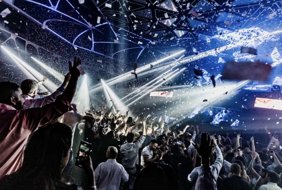 Las Vegas: VIP Club Crawl with Party Bus and Drinks - The opening venue sets the pace