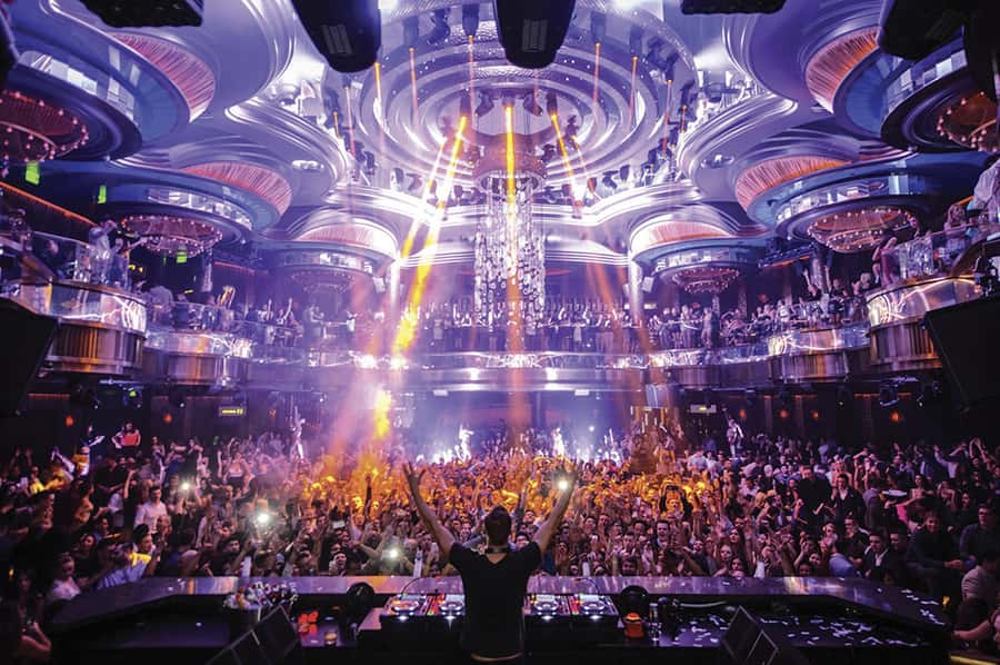 Las Vegas: VIP Club Crawl with Party Bus and Drinks - Finishing at a Las Vegas superclub