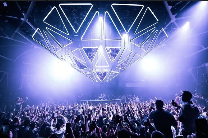 Las Vegas: VIP Club Crawl with Party Bus, Express Entry & Drinks - Key points to know before booking