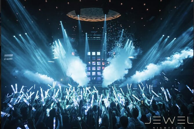 Las Vegas: VIP Club Crawl with Party Bus, Express Entry & Drinks - Starting at Palms Casino Resort at 9:30 pm