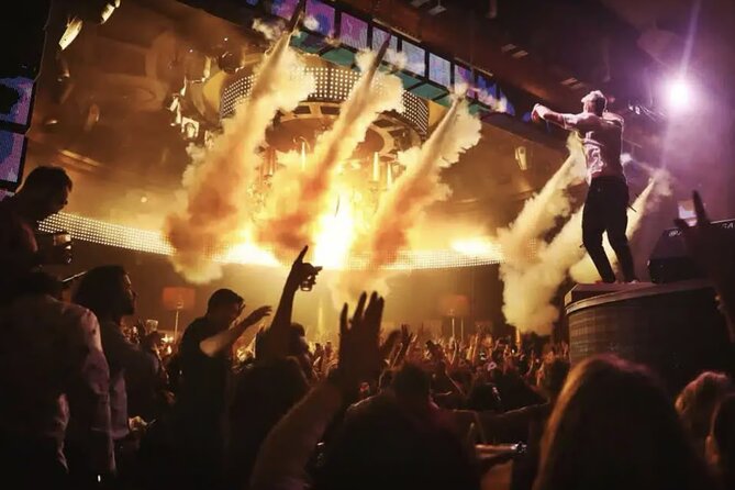 Las Vegas: VIP Club Crawl with Party Bus, Express Entry & Drinks - Who gets the most from this $99 night