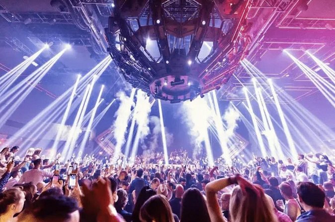 Las Vegas: VIP Club Crawl with Party Bus, Express Entry & Drinks - What to budget beyond the $99