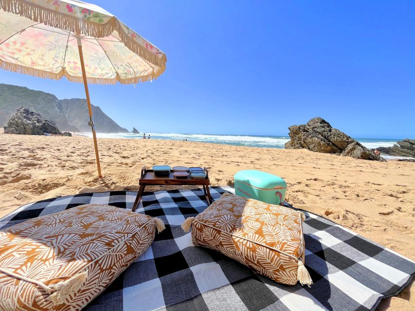 Lisbon Coast Tour: Paradise Beaches & Famous Beach Bars - Lunch with waves outside the window