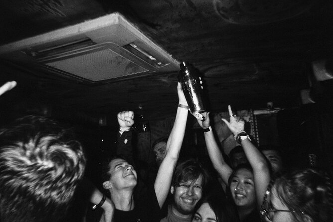 Lisbon Pub Crawl - Bica and Cais do Sodré after dark