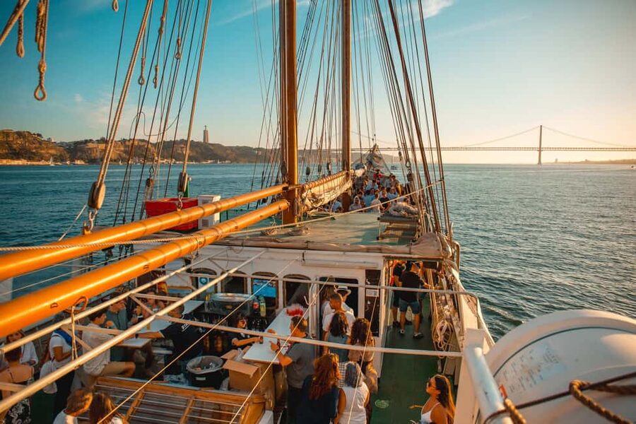 Lisbon: Sunset Boat Party with Live DJ and Night Club Entry - Four hours from Belém sunsets to Lisbon nightlife