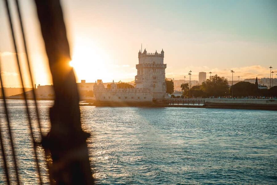 Lisbon: Sunset Boat Party with Live DJ and Night Club Entry - Practical planning for a smoother evening