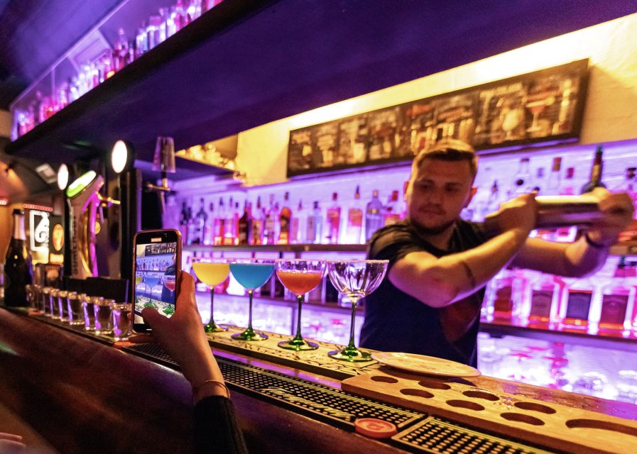 Lisbon: Tipsy Tour Fun Bar Crawl with a Local Guide - Key points to know before you book