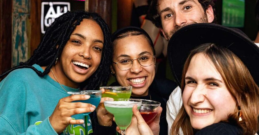 Lisbon: Tipsy Tour Fun Bar Crawl with a Local Guide - Two hours through Bairro Alto, with history between the drinks