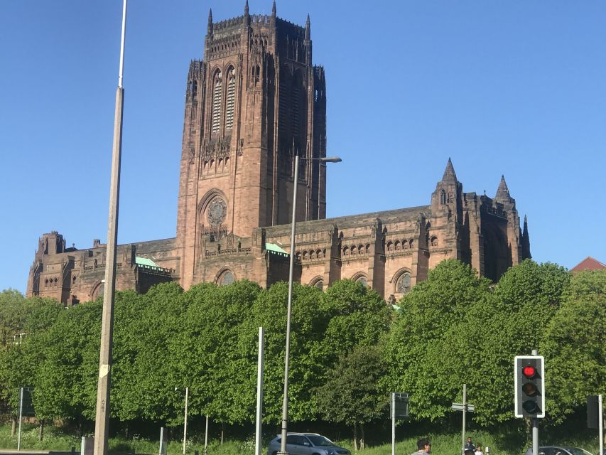 Liverpool: Total Beatles Car Tour Casbah & Cavern Clubs - St Peter’s Church and Eleanor Rigby’s grave
