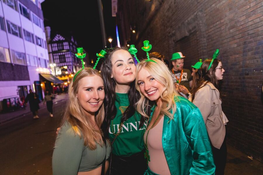 London: 4 Soho Nightclubs Crawl - Starting at Zoo Bar in the heart of the night