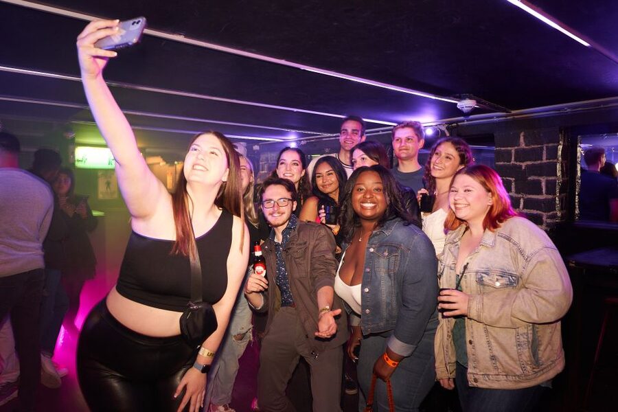 London: 4 Soho Nightclubs Crawl - Drink deals, shots, and the quality question