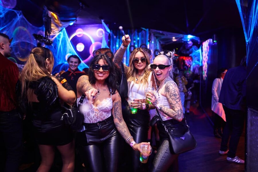 London: Bar and Club Crawl to 5 Central London Venues - Key things to know before you book