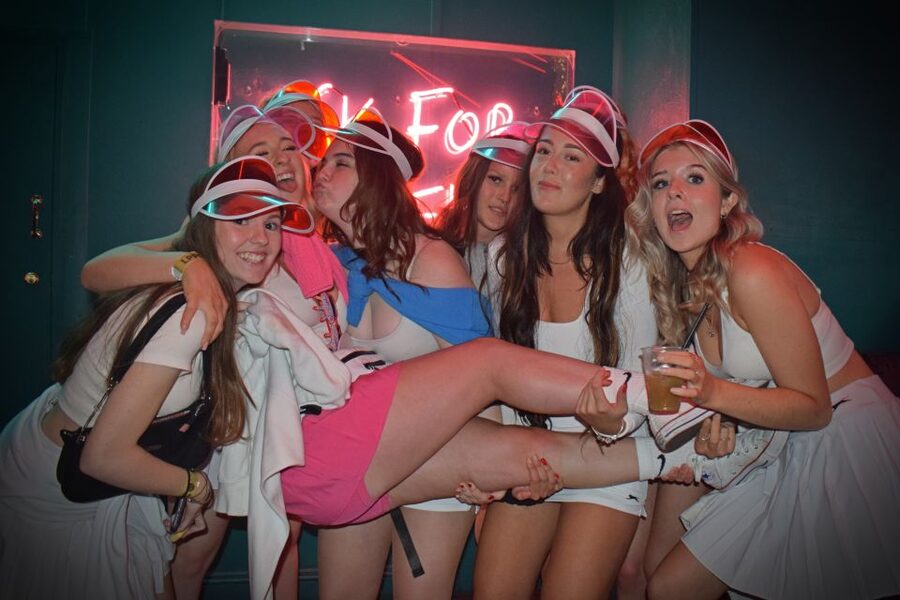 London: Bar and Club Crawl to 5 Central London Venues - The real value of the $34 price