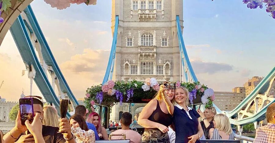London: Bar Bus Tour by Tootbus - How to plan the experience