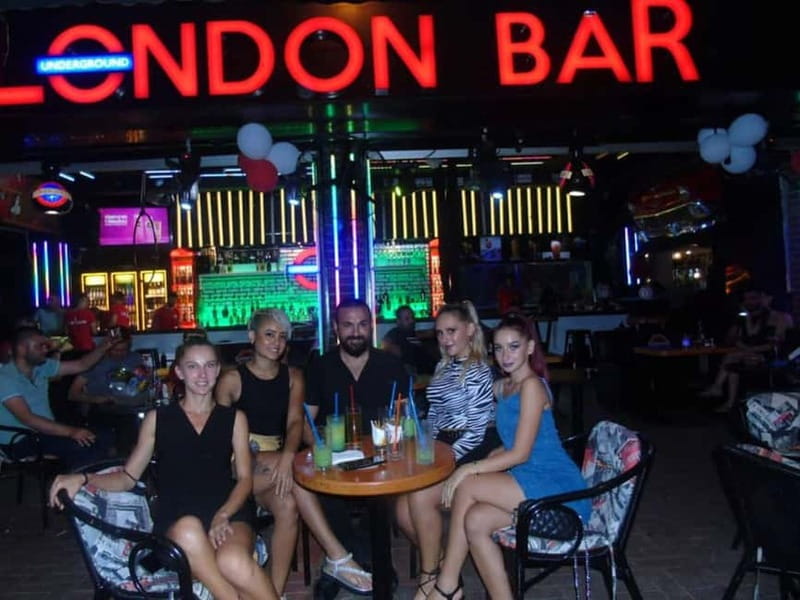 London Bar Meetup: Entry, Safe Original Drink & Transfer - Key points to know before booking