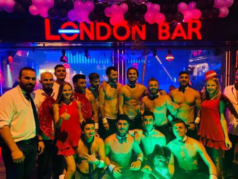 London Bar Meetup: Entry, Safe Original Drink & Transfer - Your welcome drink and special shot